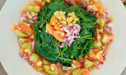 Spinach Salad: Easy and Yummy
