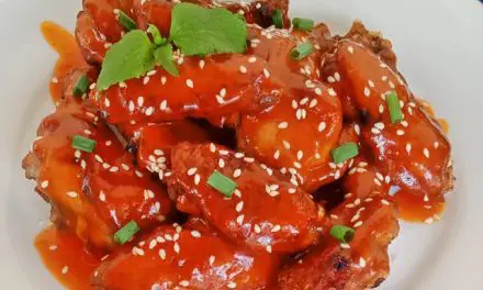 Sweet Chilli Chicken Wings with Sesame Seeds