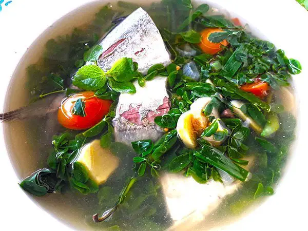 Tinolang Isda with Malungay (Fish Ginger Soup with Moringa Leaves), Tinolang Isda Recipe, Mom Food Blog