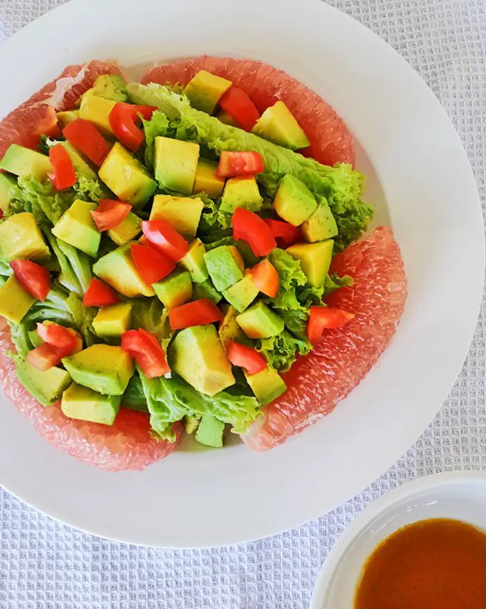 Pomelo and Avocado with Lettuce Salad Recipe, Pomelo and Avocado Salad, Mom Food Blog