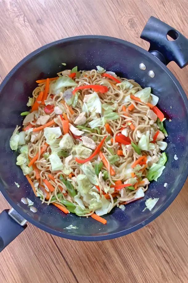 Easy Filipino Pancit Canton Recipe