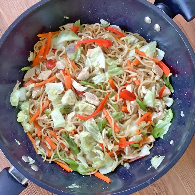 Easy Filipino Pancit Canton Recipe